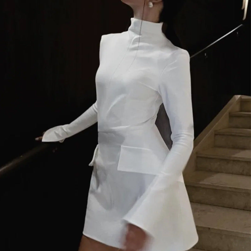 Langärmliges Kleid