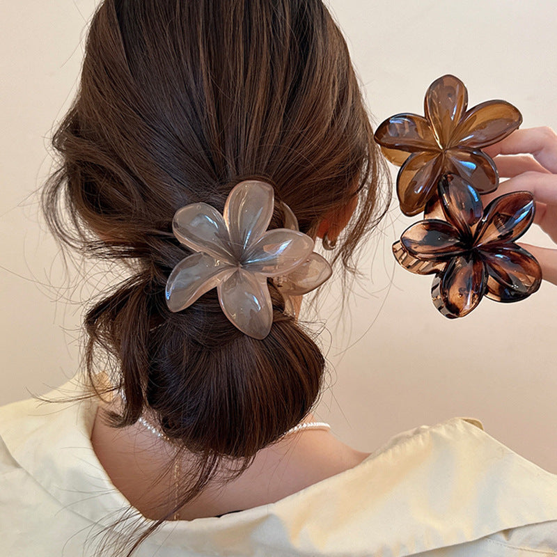 Retro flower clip