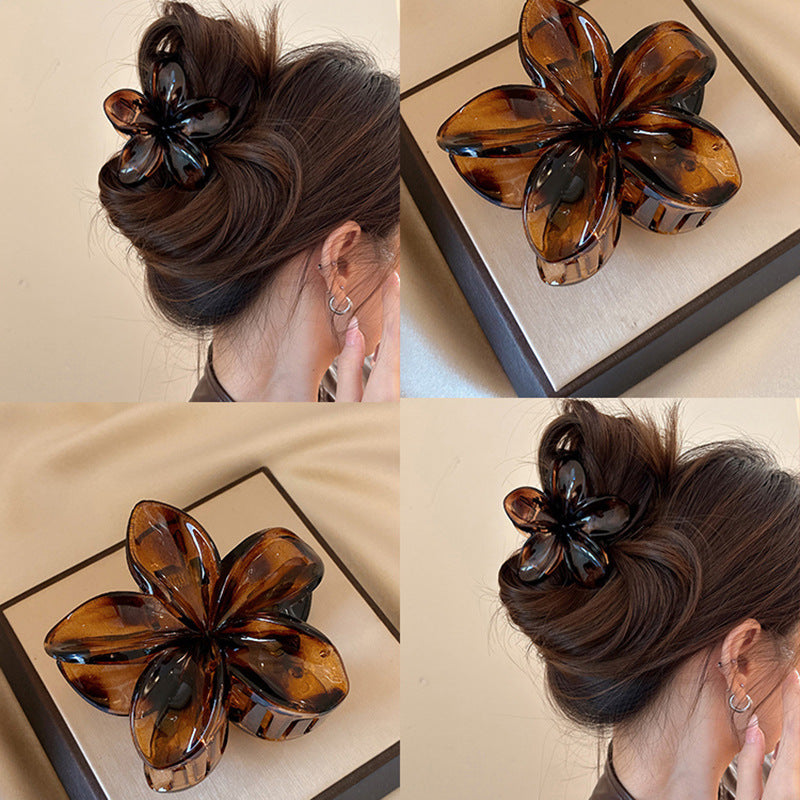Retro flower clip