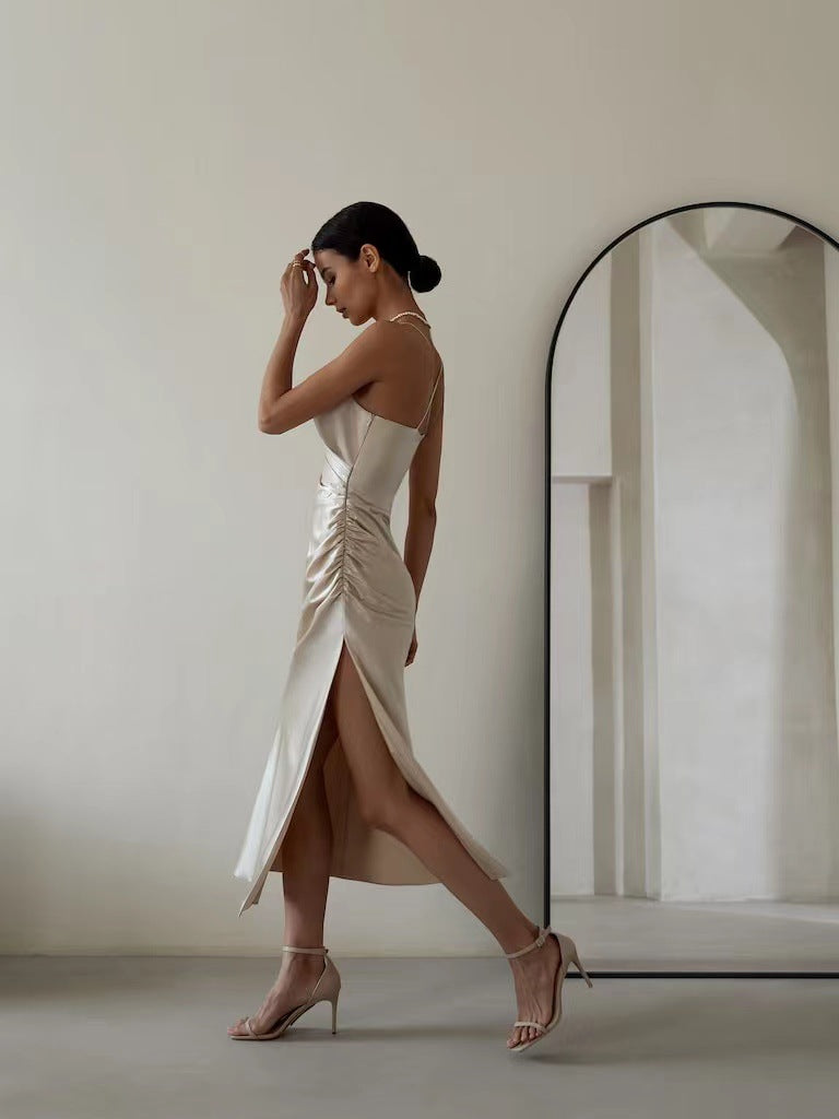 Laila | Gerafftes Midikleid aus Satin