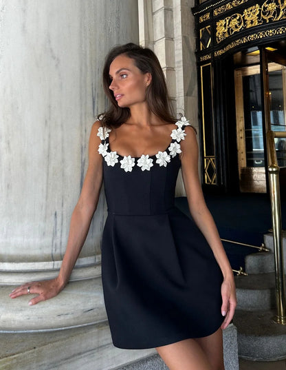 Cindy | Minikleid mit Blumentaschen