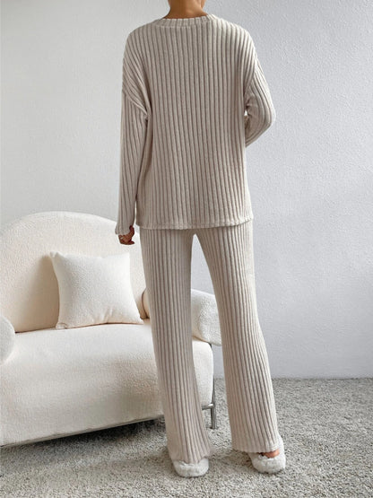 ANA | Classy and Comfortable, 2 Piece Knitted Set